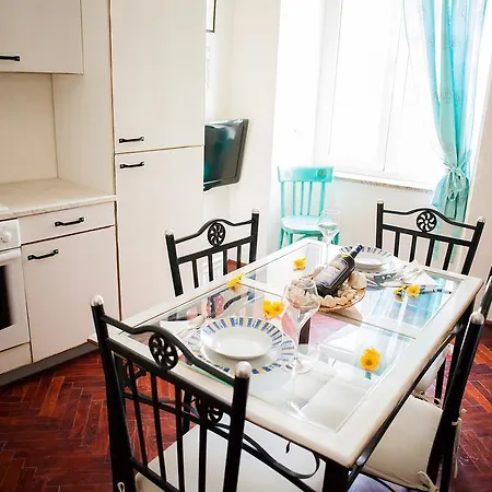 Frida's Place Apartment