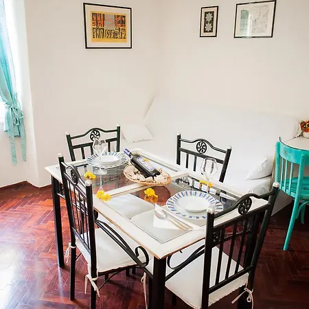 Frida's Place * Sibenik